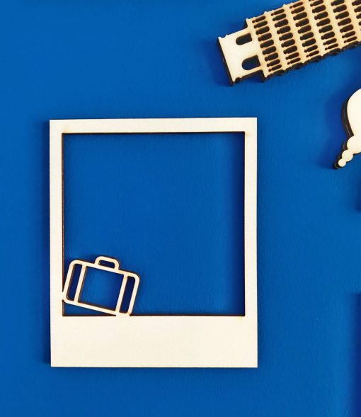 Milujete cestovanie a hľadáte spôsob, ako si ho pripomínať každý deň? Drevený fotorámik skvele doplní váš interiér a vyjadruje vášeň pre objavovanie nových miest