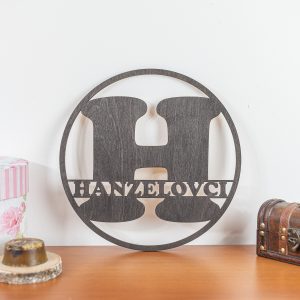 Rodinný, drevený monogram do interéru - čerň eben