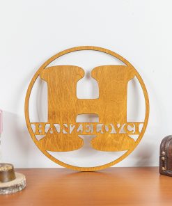Rodinný, drevený monogram do interiéru - pínia