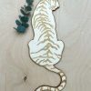 Dodajte svojmu domovu jedinečný nádych elegancie a sily s drevenou dekoráciou Tiger: drevená dekorácia na stenu.